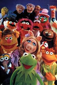 The Muppets posing for a cast and crew picture...!